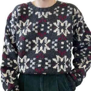 Vintage 1990s Embassy Row Hand Knit Snowflake Wool Chunky Overszied Sweater Sz L